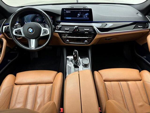 BMW 5-Serie 530 eA Perfomance line Leder GPS Camera verw.Zetels Alu
