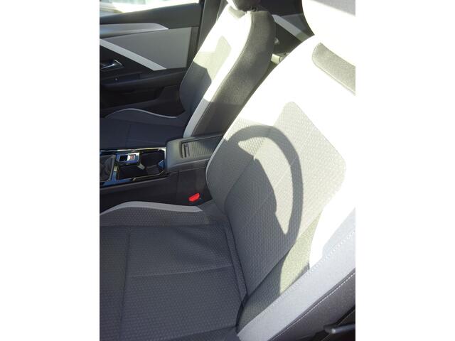 Opel Astra 12T 5drs GPS parkeersensoren v+a