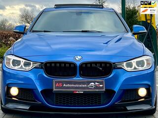 BMW 3-SERIE Touring 320d M-PERFORMANCE PANORAMADAK ESTORIL BLAUW