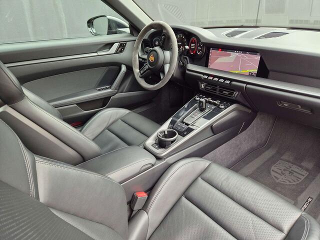 Porsche 911 /992 2 Cabrio 3.0 TurboPDKSPORTUITLAAT