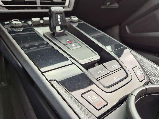 Porsche 911 /992 2 Cabrio 3.0 TurboPDKSPORTUITLAAT