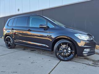 Volkswagen Touran 1.5 TSIAUT.HIGHLINE7ZITPLAATSENNAVIALCANTARA