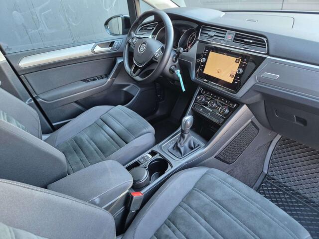 Volkswagen Touran 1.5 TSIAUT.HIGHLINE7ZITPLAATSENNAVIALCANTARA