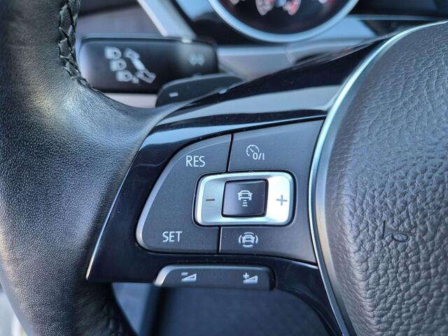 Volkswagen Touran 1.5 TSIAUT.HIGHLINE7ZITPLAATSENNAVIALCANTARA