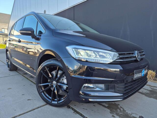 Volkswagen Touran 1.5 TSIAUT.HIGHLINE7ZITPLAATSENNAVIALCANTARA