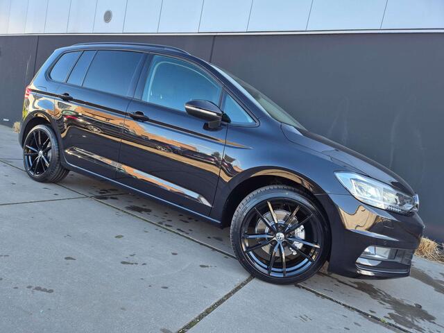 Volkswagen Touran 1.5 TSIAUT.HIGHLINE7ZITPLAATSENNAVIALCANTARA