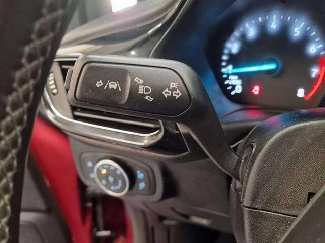 Ford Fiesta TITANIUM BENZINE