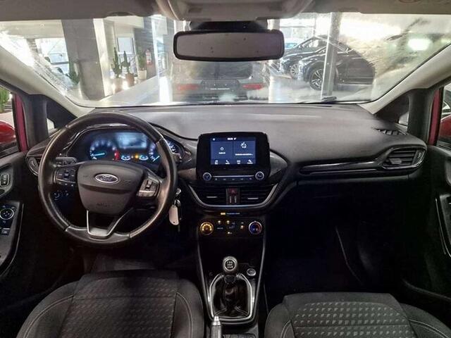 Ford Fiesta TITANIUM BENZINE