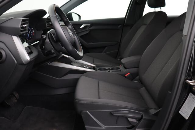Audi A3 SPORTBACK BUS.ATTRACTION 30 2.0TDI S-TRONIC SPORTBACK BUS.ATTRACTION 30 2.0TDI S-TRONIC + GPS + CARPLAY + PDC + CRUISE + ALU 16