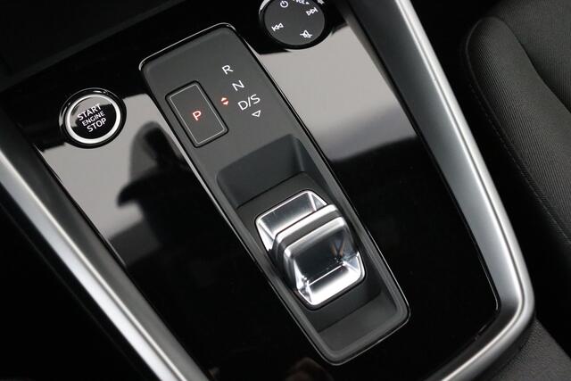 Audi A3 SPORTBACK BUS.ATTRACTION 30 2.0TDI S-TRONIC SPORTBACK BUS.ATTRACTION 30 2.0TDI S-TRONIC + GPS + CARPLAY + PDC + CRUISE + ALU 16