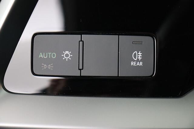 Audi A3 SPORTBACK BUS.ATTRACTION 30 2.0TDI S-TRONIC SPORTBACK BUS.ATTRACTION 30 2.0TDI S-TRONIC + GPS + CARPLAY + PDC + CRUISE + ALU 16