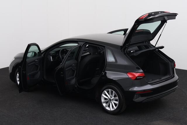 Audi A3 SPORTBACK BUS.ATTRACTION 30 2.0TDI S-TRONIC SPORTBACK BUS.ATTRACTION 30 2.0TDI S-TRONIC + GPS + CARPLAY + PDC + CRUISE + ALU 16