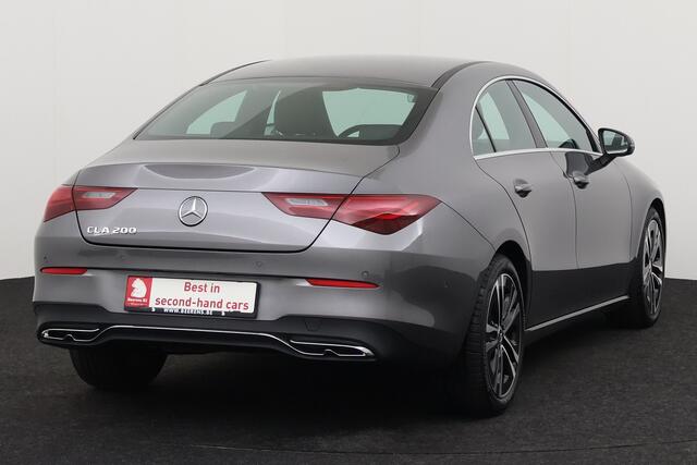Mercedes-Benz CLA-Klasse 200 PROGRESSIVE iA DCT SEDAN PROGRESSIVE iA DCT + GPS + PDC + HALF-LEDER + ALU 18