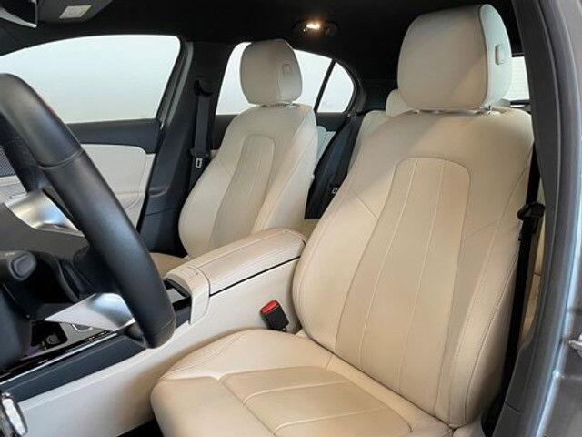 Mercedes-Benz A-Klasse 180 Luxury LederCameraLEDSensoren voor/achter