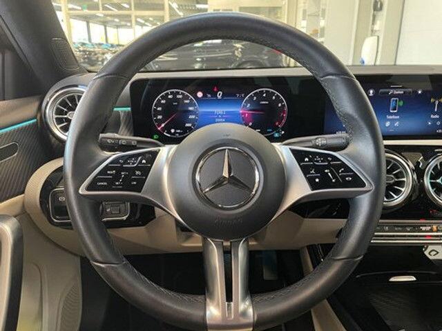 Mercedes-Benz A-Klasse 180 Luxury LederCameraLEDSensoren voor/achter