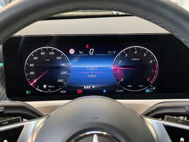Mercedes-Benz A-Klasse 180 Luxury LederCameraLEDSensoren voor/achter