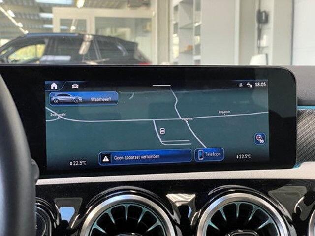 Mercedes-Benz A-Klasse 180 Luxury LederCameraLEDSensoren voor/achter