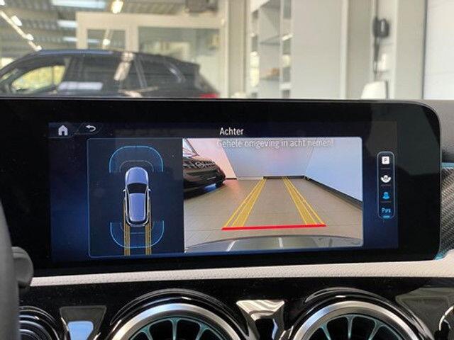 Mercedes-Benz A-Klasse 180 Luxury LederCameraLEDSensoren voor/achter