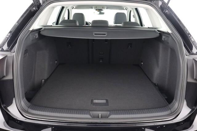 Volkswagen Golf 1.0TFSi  1.0TFSi + GPS + CARPLAY + CAMERA + PDC + CRUISE + ALU 16