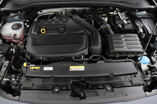Cupra Leon BREAK ST 1.5 ETSI DSG LEON ST 1.5 ETSI 150 PK DSG + CARPLAY + GPS + CAMERA + PDC + ALU 18