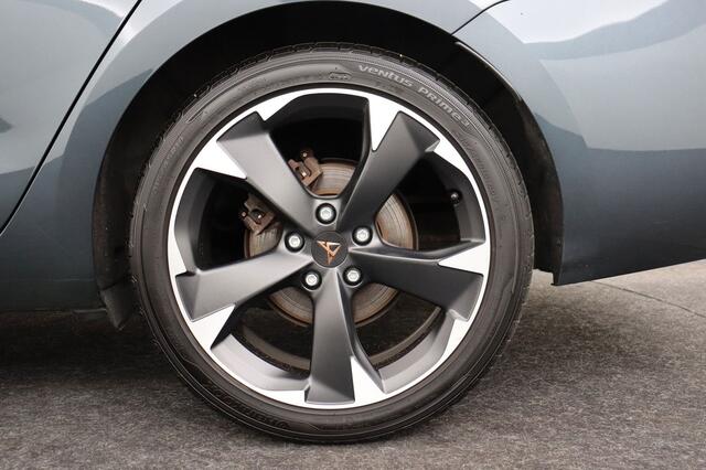 Cupra Leon BREAK ST 1.5 ETSI DSG LEON ST 1.5 ETSI 150 PK DSG + CARPLAY + GPS + CAMERA + PDC + ALU 18