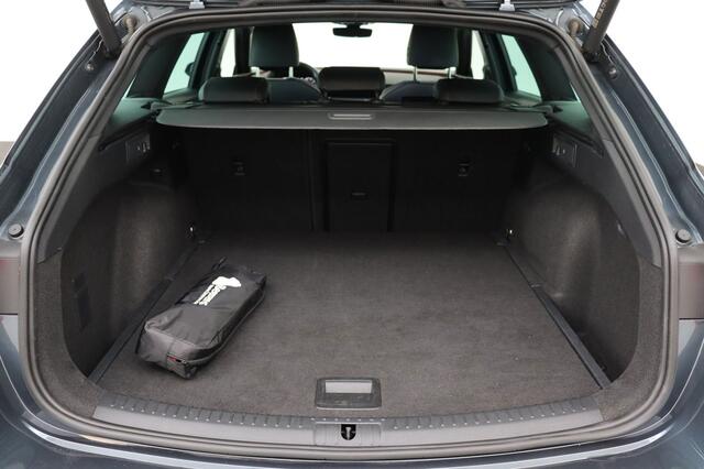 Cupra Leon BREAK ST 1.5 ETSI DSG LEON ST 1.5 ETSI 150 PK DSG + CARPLAY + GPS + CAMERA + PDC + ALU 18
