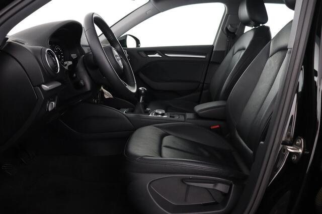 Audi A3 SPORTBACK 30 1.0TFSI SPORTBACK 30 1.0TFSI + GPS + LEDER + PDC + ALU 16 + XENON