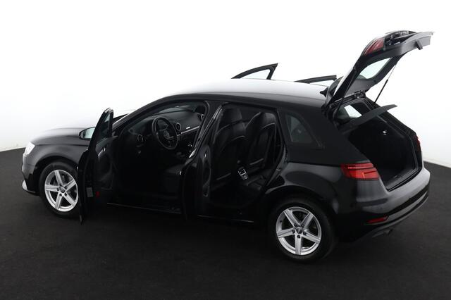 Audi A3 SPORTBACK 30 1.0TFSI SPORTBACK 30 1.0TFSI + GPS + LEDER + PDC + ALU 16 + XENON
