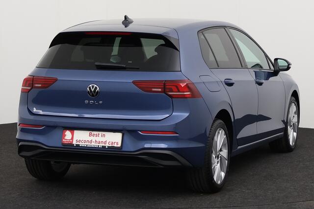 Volkswagen Golf Facelift VIII 1.5 TSI LIFE Facelift VIII 1.5 TSI LIFE + CARPLAY + PDC + ALU
