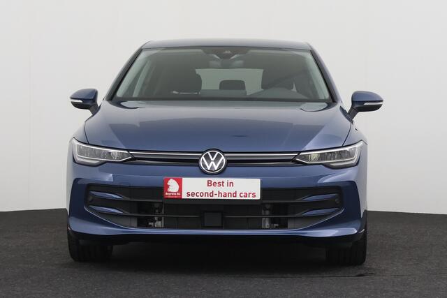 Volkswagen Golf Facelift VIII 1.5 TSI LIFE Facelift VIII 1.5 TSI LIFE + CARPLAY + PDC + ALU