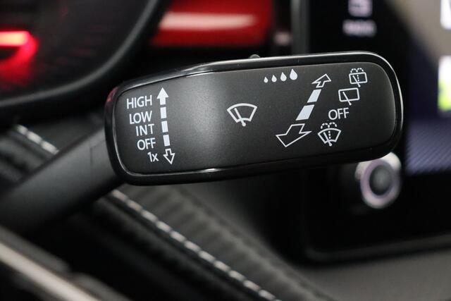 Skoda Fabia MONTE CARLO 1.0 TSI DSG MONTE CARLO 1.0 TSI DSG + CARPLAY + CAMERA + PDC + ALU 16