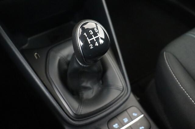 Ford Fiesta 1.1i COOL & CONNECT 1.1i COOL &amp; CONNECT + GPS + PDC + CRUISE