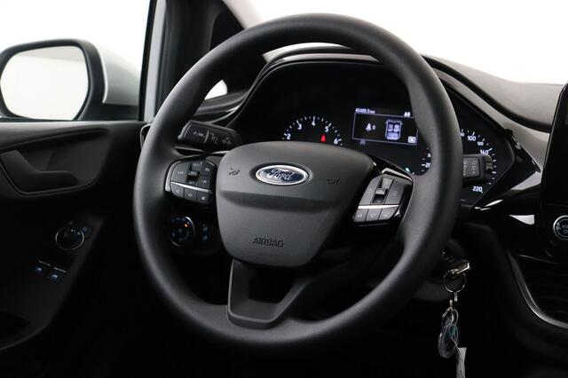 Ford Fiesta 1.1i COOL & CONNECT 1.1i COOL &amp; CONNECT + GPS + PDC + CRUISE