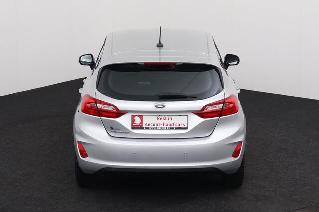 Ford Fiesta 1.1i COOL & CONNECT 1.1i COOL &amp; CONNECT + GPS + PDC + CRUISE