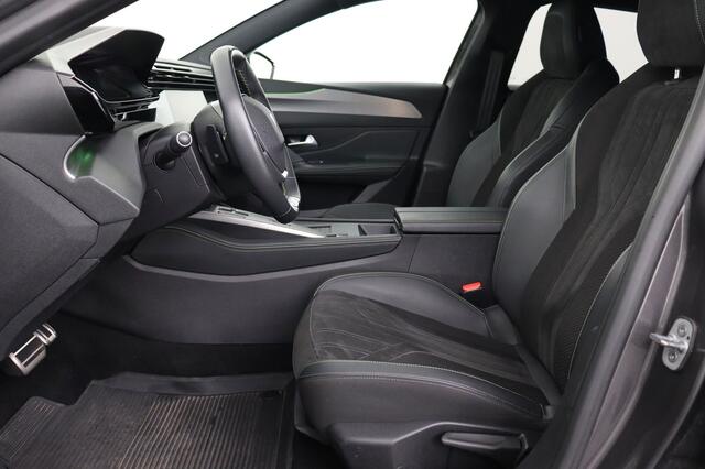 Peugeot 308 SW 1.2 PURETECH EAT8 - GT SW 1.2 PURETECH EAT8 - GT + A/T + GPS + ALCANTARA + CAMERA + PDC + CRUISE + ALU 18