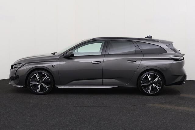 Peugeot 308 SW 1.2 PURETECH EAT8 - GT SW 1.2 PURETECH EAT8 - GT + A/T + GPS + ALCANTARA + CAMERA + PDC + CRUISE + ALU 18