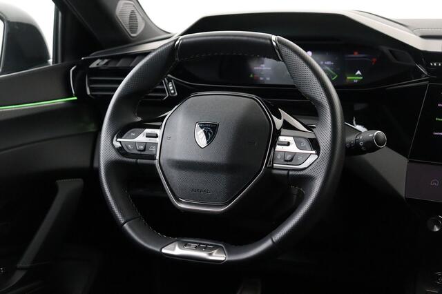 Peugeot 308 SW 1.2 PURETECH EAT8 - GT SW 1.2 PURETECH EAT8 - GT + A/T + GPS + ALCANTARA + CAMERA + PDC + CRUISE + ALU 18