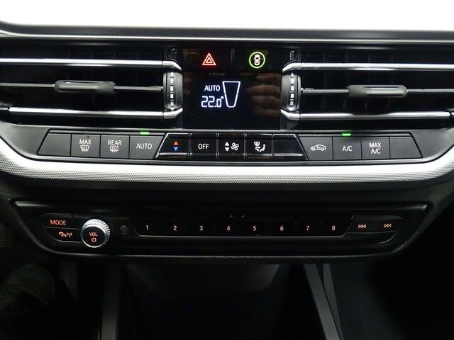 BMW 1-Serie 118 i Hatch New NAVI PRO-PARKING-CRUISE