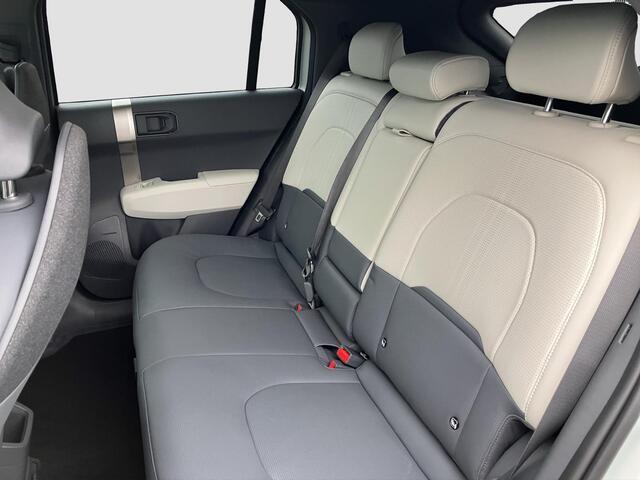 KIA EV3 GT-Line 81.4 kWh | Glass Coating | Matt Silver | Schuifdak | Navigatie | Leder |