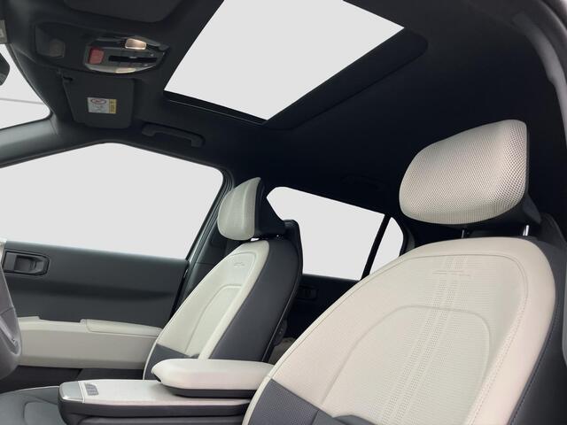 KIA EV3 GT-Line 81.4 kWh | Glass Coating | Matt Silver | Schuifdak | Navigatie | Leder |