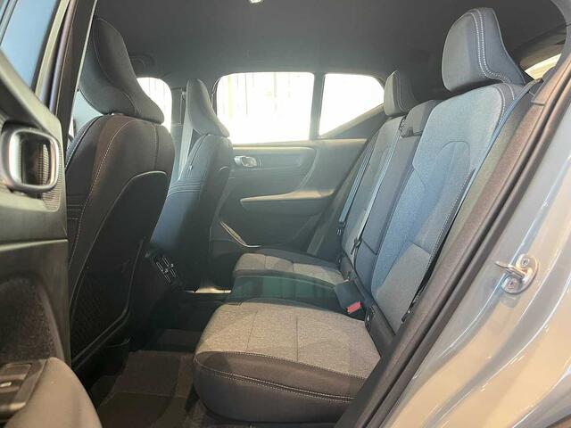 Volvo XC40 Core, T2 Automatique Mild Hybrid, Essence