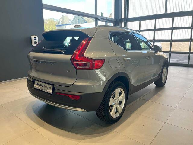 Volvo XC40 Core, T2 Automatique Mild Hybrid, Essence
