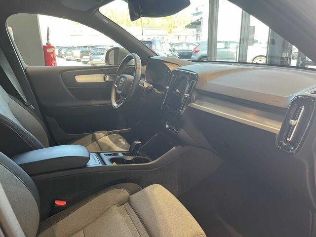 Volvo XC40 Core, T2 Automatique Mild Hybrid, Essence