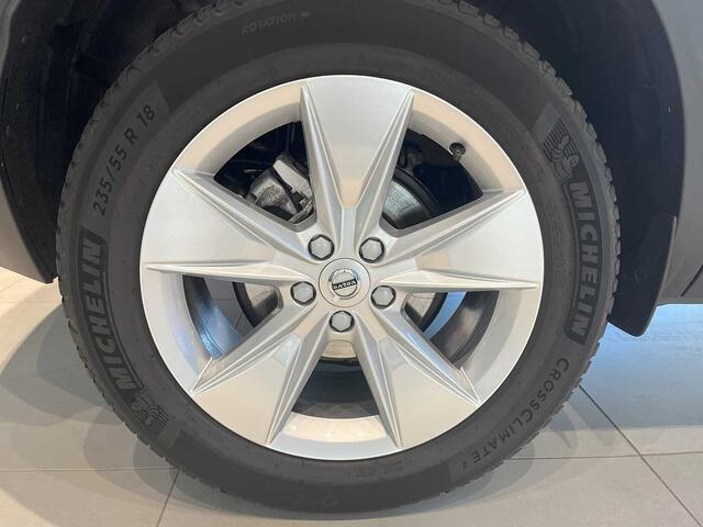 Volvo XC40 Core, T2 Automatique Mild Hybrid, Essence