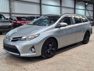 TOYOTA AURIS SW 1.33i VVT-i Pure