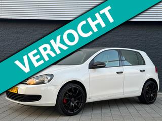 VOLKSWAGEN GOLF 1.6 TDI DSG Trendline