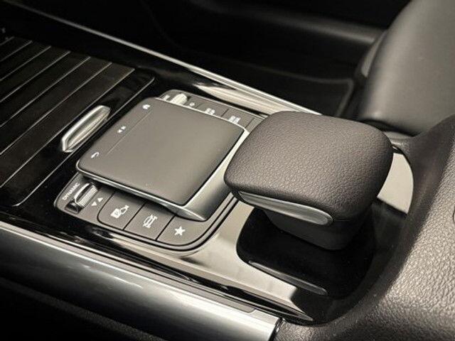 Mercedes-Benz B-Klasse 180 Business Solution Luxury 7G-DCT Leder GPS Camera Sfeerverlichting Led Alu