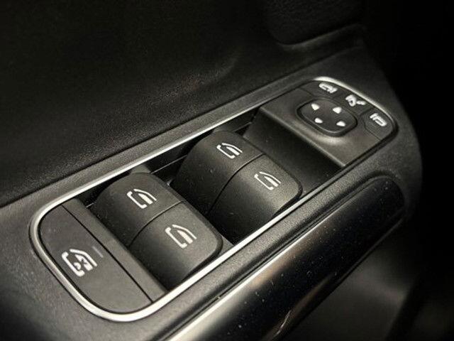 Mercedes-Benz B-Klasse 180 Business Solution Luxury 7G-DCT Leder GPS Camera Sfeerverlichting Led Alu