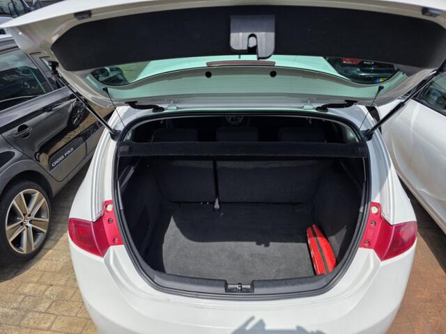Seat Leon 1.4 EcoTSI FR Business Intense Schuifdak / Parkeerhulp / Airco / Stoelverwarming
