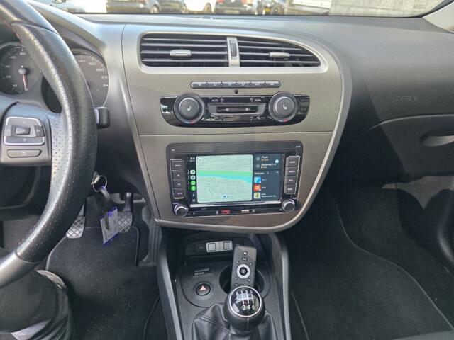 Seat Leon 1.4 EcoTSI FR Business Intense Schuifdak / Parkeerhulp / Airco / Stoelverwarming